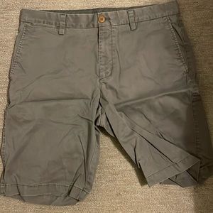 TommyBahama Grey Cargo Shorts
